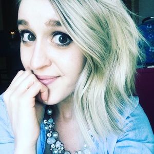 Meet your Posher, Gab